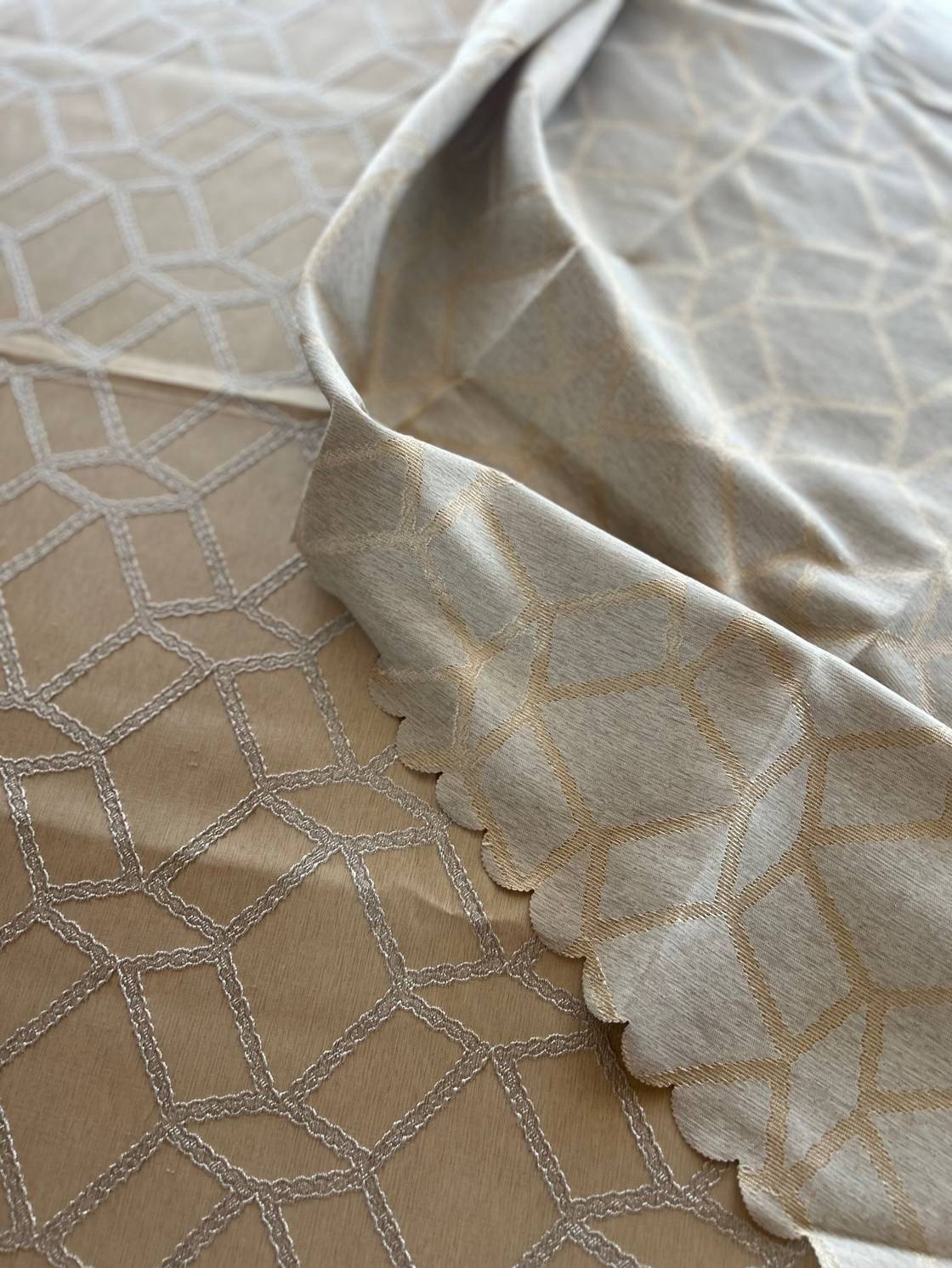 Reversible Round Table Cloths 