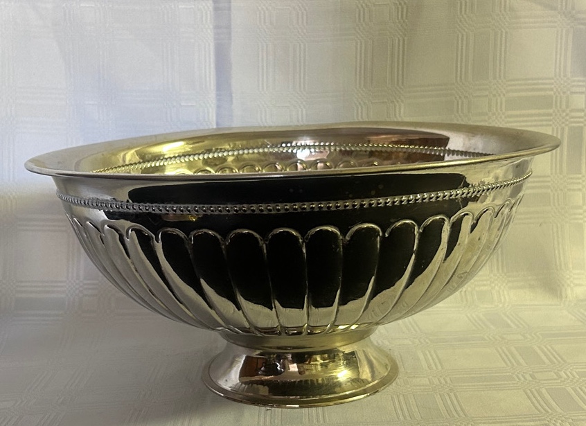 Silver Ribbed Floral Bowl 