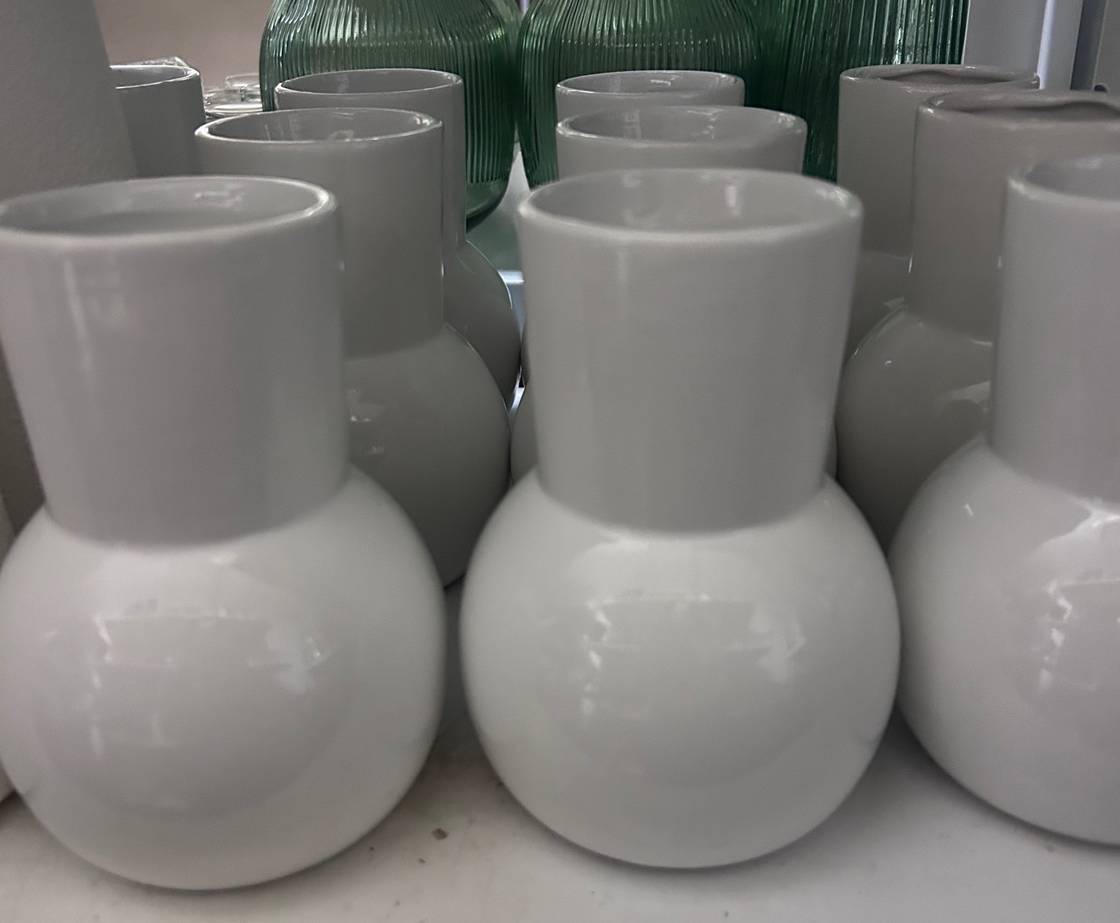 White ceramic bubble bottom vase 