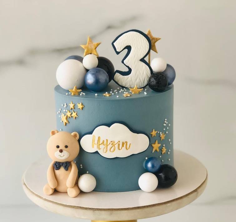 Bear Theme Cake