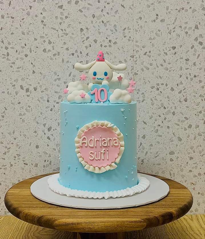 Cinnamoroll Themed Cake